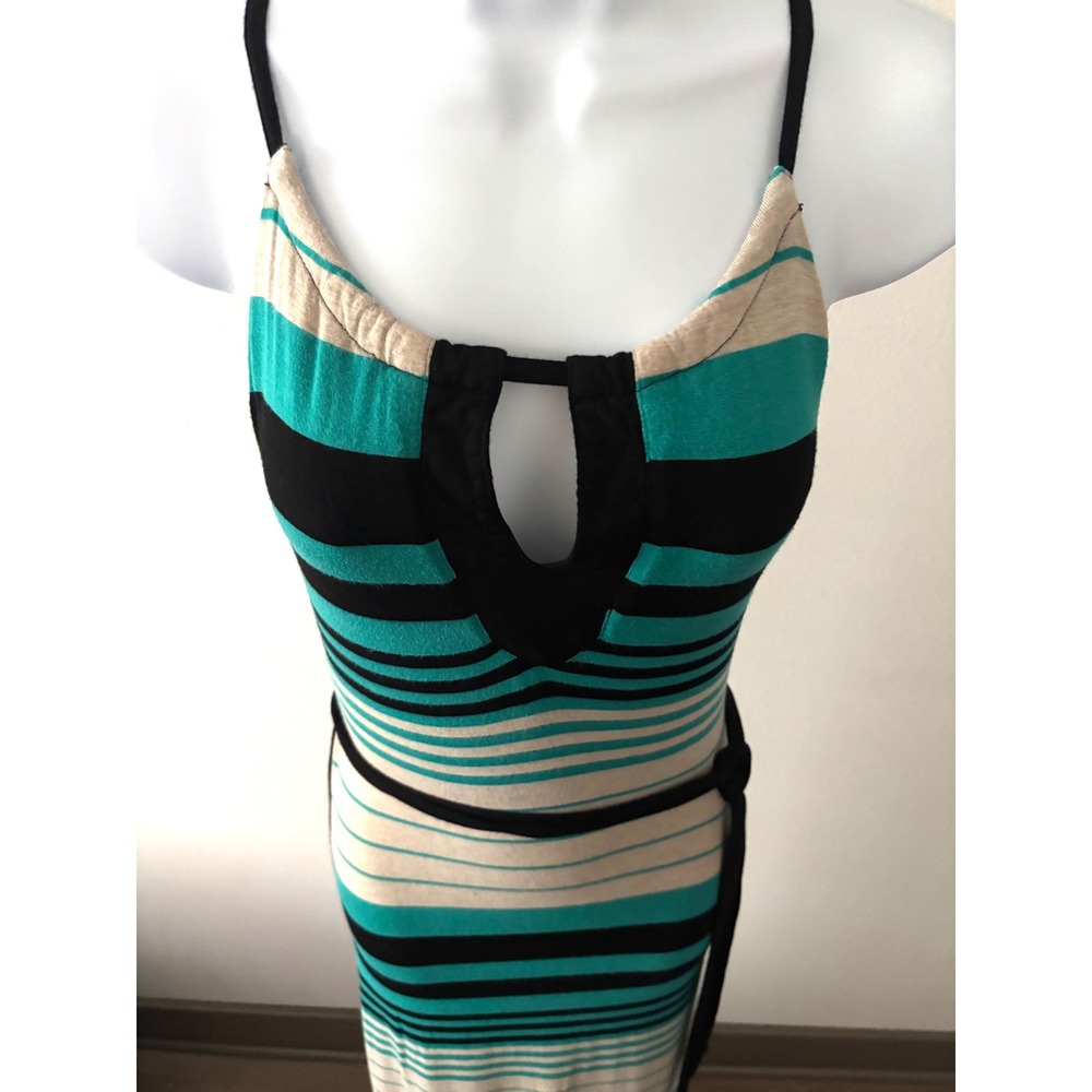 Resort Chic Striped Maxi Dress M Sculpting Side Panels Sleeveless Knit Keyhole - Picture 10 of 16